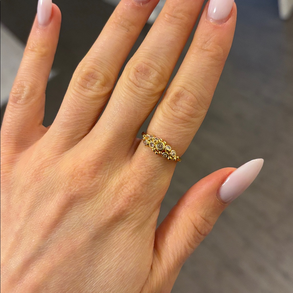 Gold Plated Cz Ring With Round Pendants Sz 7 Cluster Stones 25$